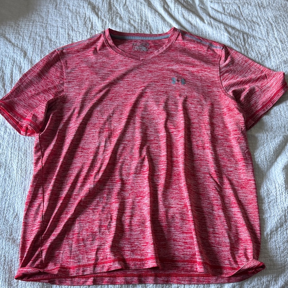 Under Armour Men's Heathered Red Tee